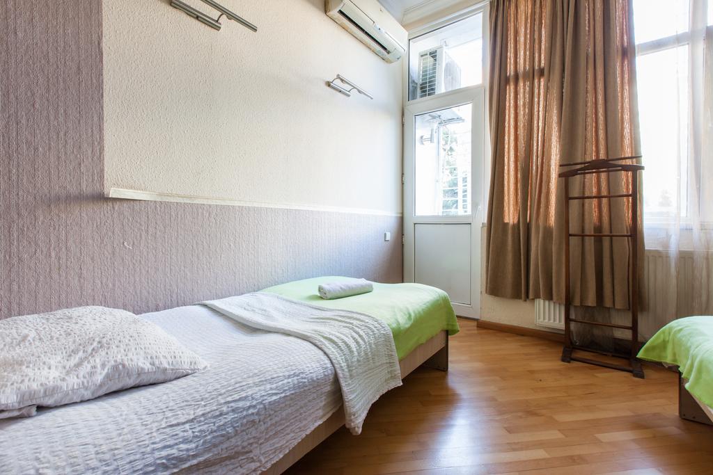 Sweet Home Apartment Тбілісі Номер фото