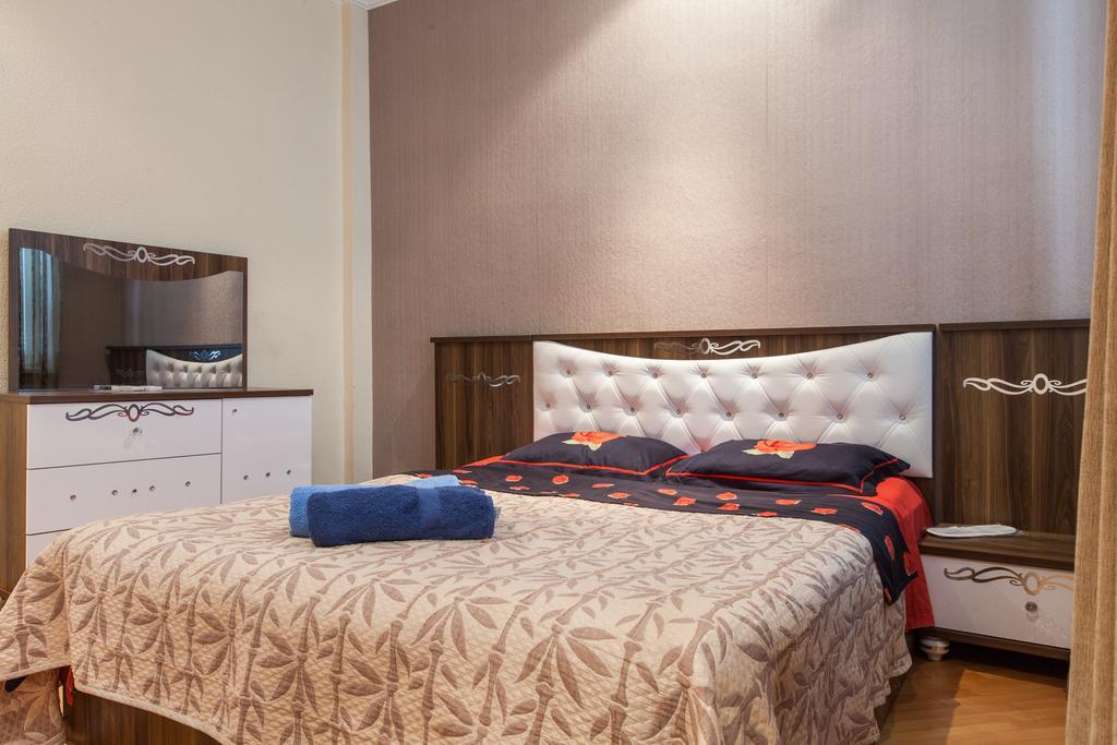 Sweet Home Apartment Тбілісі Номер фото